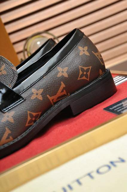 Picture of Louis Vuitton Shoes _SKU22516136SZ38-4413719